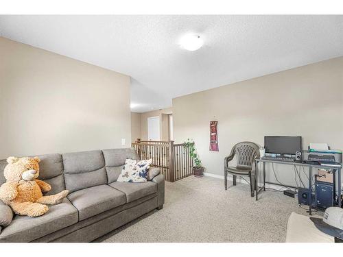 73 Cityscape Gardens Ne, Calgary, AB - Indoor Photo Showing Living Room