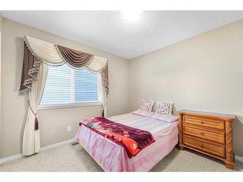 73 Cityscape Gardens Ne, Calgary, AB - Indoor Photo Showing Bedroom