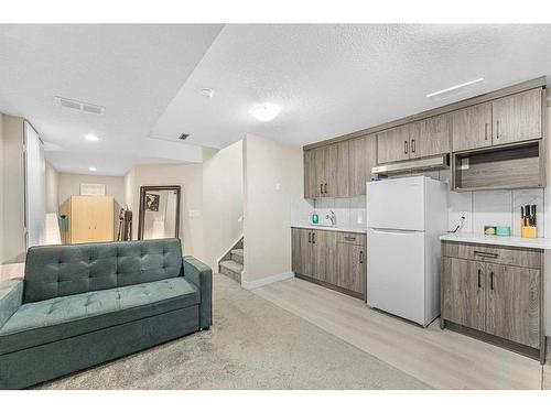 73 Cityscape Gardens Ne, Calgary, AB - Indoor Photo Showing Kitchen