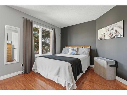 145 Candle Place Sw, Calgary, AB - Indoor Photo Showing Bedroom