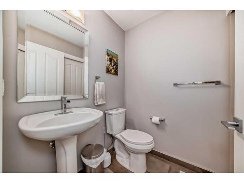 279 Springborough Way Sw, Calgary, AB - Indoor Photo Showing Bathroom