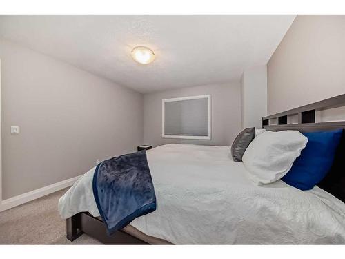 279 Springborough Way Sw, Calgary, AB - Indoor Photo Showing Bedroom