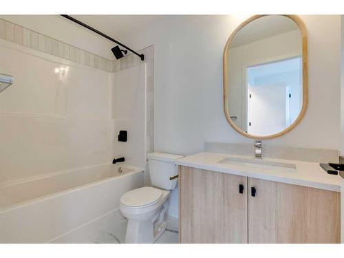 118 Clydesdale Avenue, Cochrane, AB - Indoor Photo Showing Bathroom