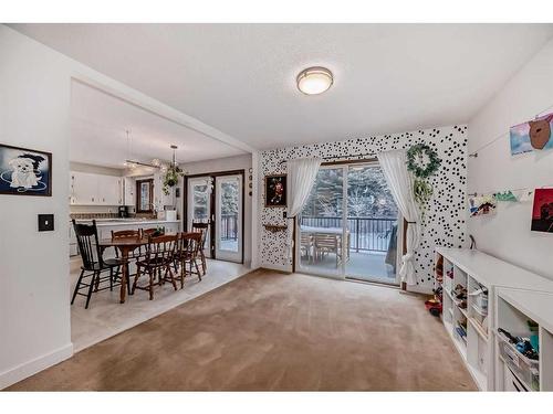 4179 Varsity Road Nw, Calgary, AB - Indoor Photo Showing Other Room