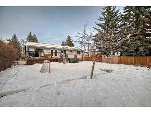 4179 Varsity Road Nw, Calgary, AB - Outdoor