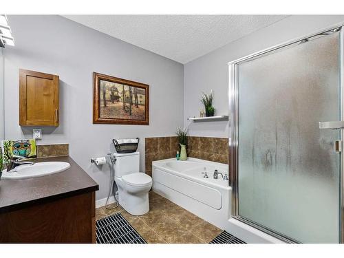 410-30 Discovery Ridge Close Sw, Calgary, AB - Indoor Photo Showing Bathroom