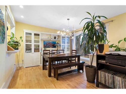 227 10A Street Nw, Calgary, AB - Indoor Photo Showing Dining Room