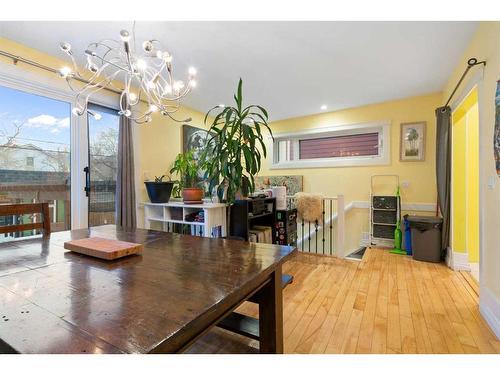 227 10A Street Nw, Calgary, AB - Indoor Photo Showing Dining Room