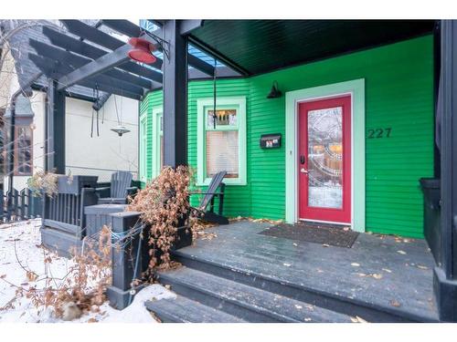 227 10A Street Nw, Calgary, AB - Outdoor