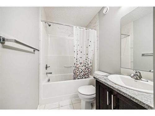 73 Legacy Glen Street Se, Calgary, AB - Indoor Photo Showing Bathroom