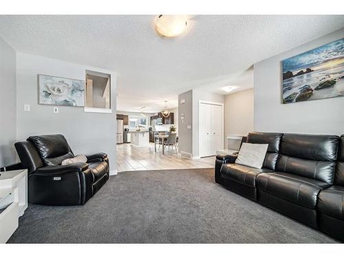 73 Legacy Glen Street Se, Calgary, AB - Indoor Photo Showing Living Room