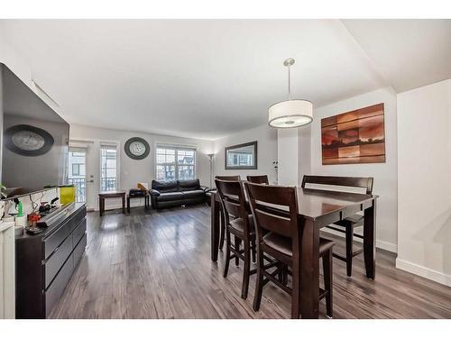 55 Evanscrest Court Nw, Calgary, AB - Indoor Photo Showing Dining Room