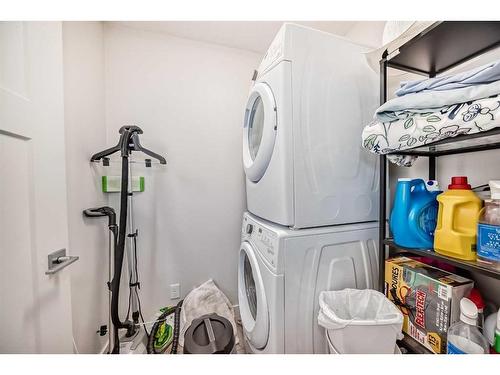 55 Evanscrest Court Nw, Calgary, AB - Indoor Photo Showing Laundry Room