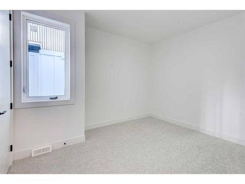 1603 16A Street Se, Calgary, AB - Indoor Photo Showing Other Room