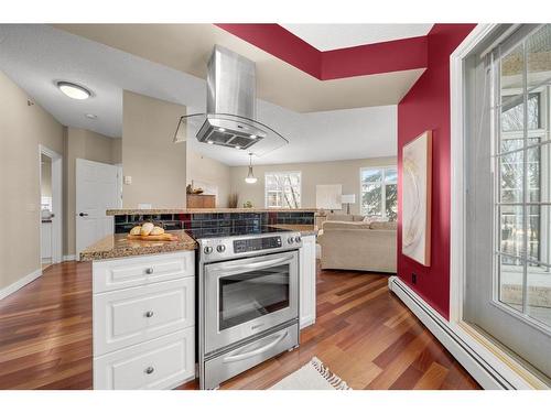 202-4835 Dalhousie Drive Nw, Calgary, AB - Indoor Photo Showing Kitchen