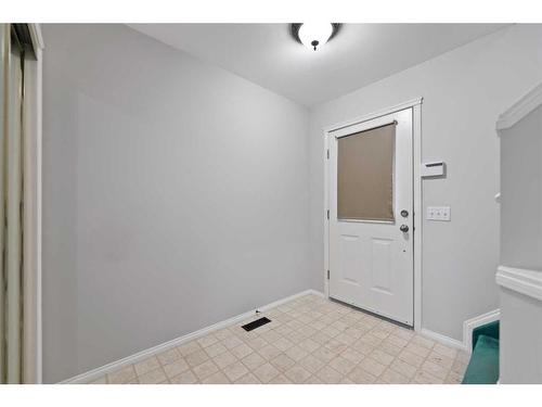 246 Bridelwood Court Sw, Calgary, AB - Indoor Photo Showing Other Room