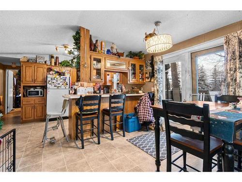 28370 Township Road 304, Rural Mountain View County, AB - Indoor Photo Showing Dining Room