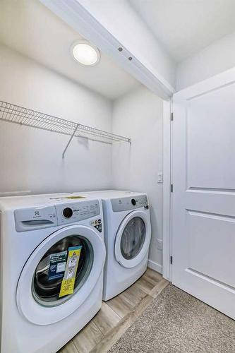 123 Creekstone Drive, Calgary, AB - Indoor Photo Showing Laundry Room