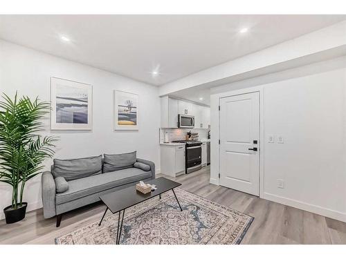 123 Creekstone Drive, Calgary, AB - Indoor Photo Showing Living Room