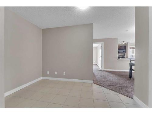 201-195 Kincora Glen Road Nw, Calgary, AB - Indoor Photo Showing Other Room