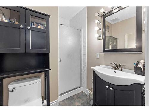 2 Edmund Way Se, Airdrie, AB - Indoor Photo Showing Bathroom