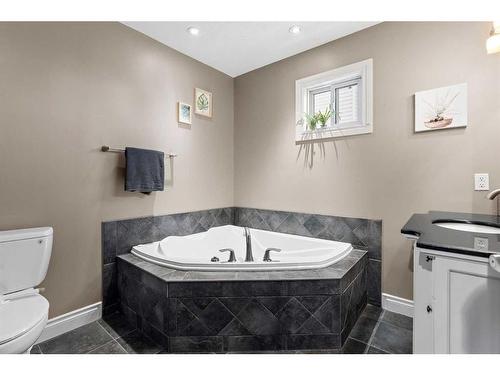 2 Edmund Way Se, Airdrie, AB - Indoor Photo Showing Bathroom