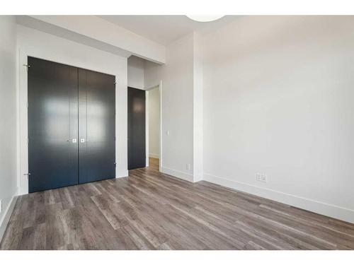 2036 30 Avenue Sw, Calgary, AB - Indoor Photo Showing Other Room