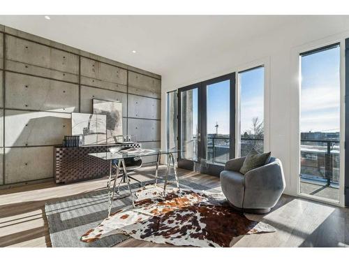 2036 30 Avenue Sw, Calgary, AB - Indoor Photo Showing Living Room