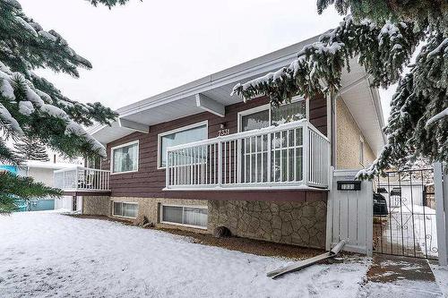 7331 Huntertown Crescent Nw, Calgary, AB - Outdoor