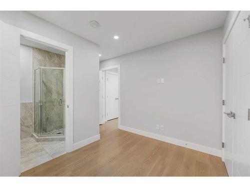 1806 8 Street Sw, Calgary, AB - Indoor Photo Showing Other Room