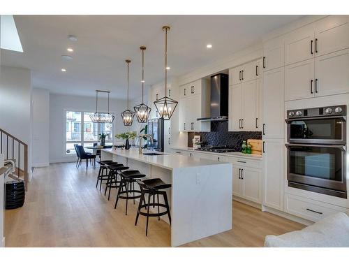 1420 41 Street Sw, Calgary, AB - Indoor Photo Showing Kitchen With Upgraded Kitchen