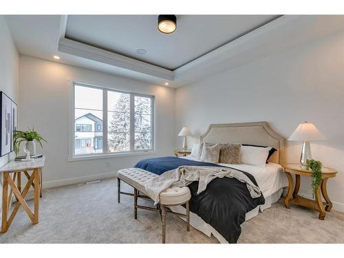 1420 41 Street Sw, Calgary, AB - Indoor Photo Showing Bedroom