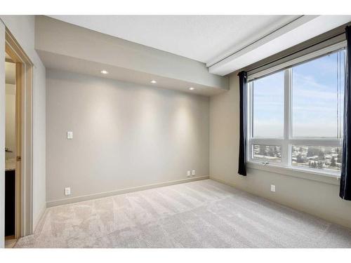 1319-8880 Horton Road Sw, Calgary, AB - Indoor Photo Showing Other Room