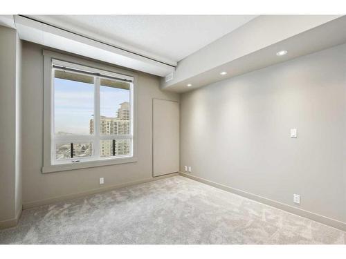 1319-8880 Horton Road Sw, Calgary, AB - Indoor Photo Showing Other Room