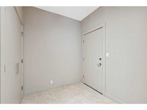 1319-8880 Horton Road Sw, Calgary, AB - Indoor Photo Showing Other Room