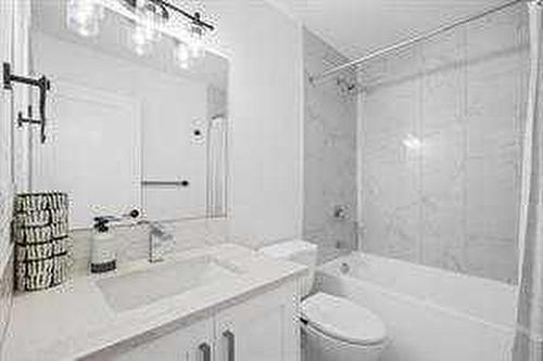 1033 Iron Landing Way, Crossfield, AB - Indoor Photo Showing Bathroom