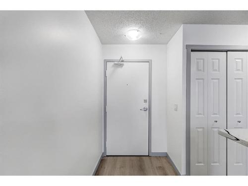 2217-700 Willowbrook Road Nw, Airdrie, AB - Indoor Photo Showing Other Room