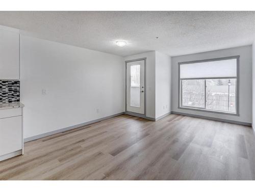 2217-700 Willowbrook Road Nw, Airdrie, AB - Indoor Photo Showing Other Room