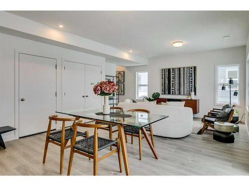 88-2117 81 Street Sw, Calgary, AB - Indoor Photo Showing Dining Room