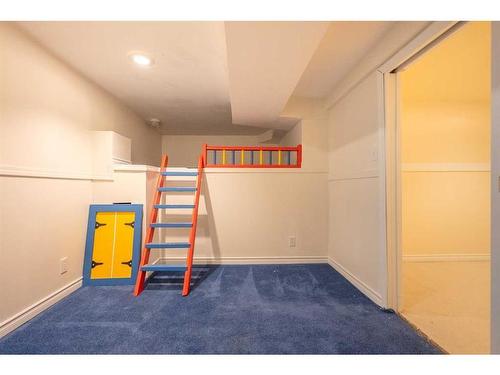 211 21 Avenue Nw, Calgary, AB - Indoor Photo Showing Other Room