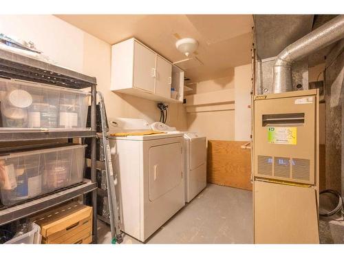 211 21 Avenue Nw, Calgary, AB - Indoor Photo Showing Laundry Room