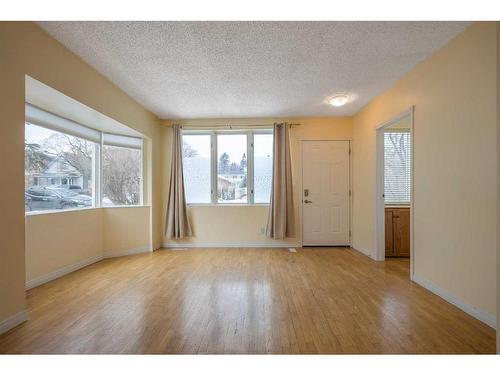 211 21 Avenue Nw, Calgary, AB - Indoor Photo Showing Other Room