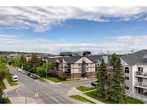 403-1108 15 Street Sw, Calgary, AB - Outdoor With Balcony With View