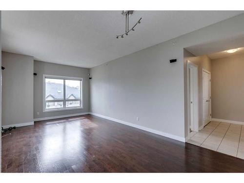 403-1108 15 Street Sw, Calgary, AB - Indoor Photo Showing Other Room