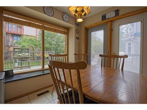 319 Edenwold Drive Nw, Calgary, AB - Indoor Photo Showing Dining Room