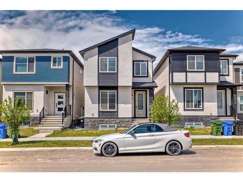 4834 87 Avenue Ne, Calgary, AB - Outdoor With Facade