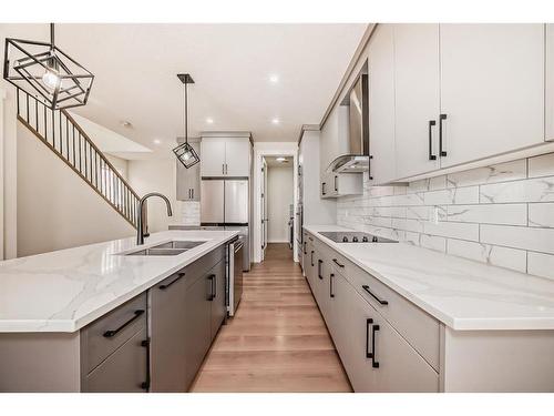 4834 87 Avenue Ne, Calgary, AB - Indoor Photo Showing Kitchen With Double Sink With Upgraded Kitchen