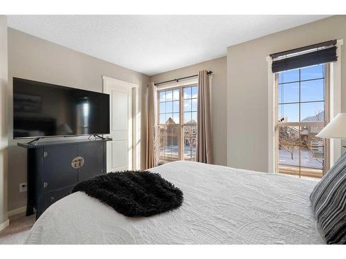 117 Sage Valley Drive Nw, Calgary, AB - Indoor Photo Showing Bedroom