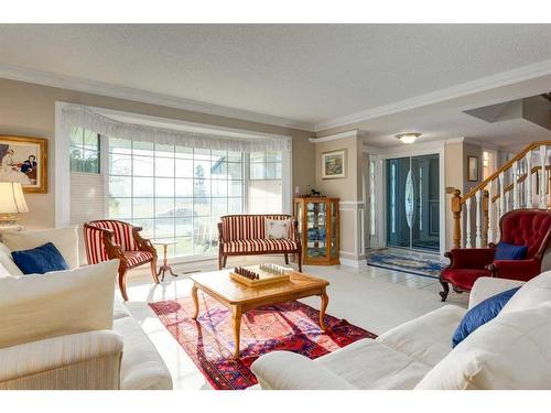 14228 Park Estates Drive Se, Calgary, AB - Indoor Photo Showing Living Room