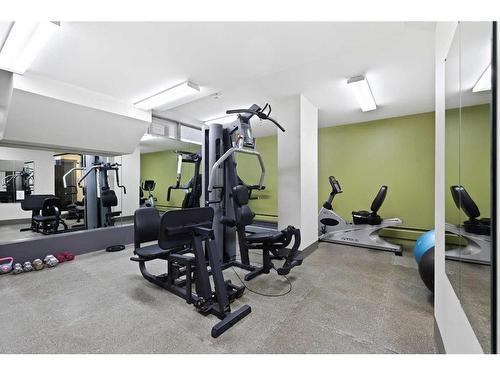 1102-706 15 Avenue Sw, Calgary, AB - Indoor Photo Showing Gym Room